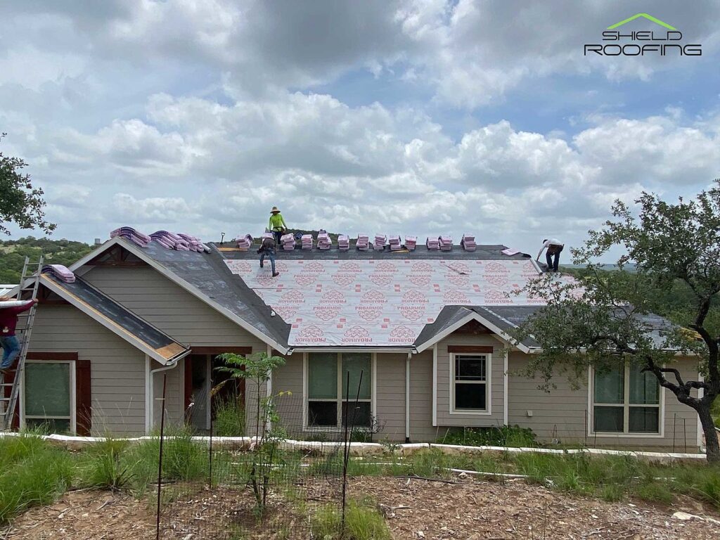 Roofer in San Antonio